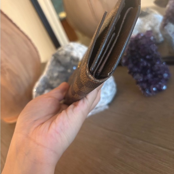 Louis Vuitton Damier Canvas Wallet - Picture 5 of 16